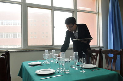 餐飲服務(wù)與客房管理實(shí)訓(xùn)室 餐飲服務(wù)模塊的實(shí)踐探索